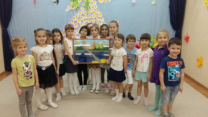 Фотоальбом: Поздравление с 8 марта от губернатора Василия Голубева, Домашний детский сад Капитошка - march4.jpg