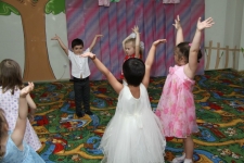 Фотоальбом: Танцы малыши, Детский центр Страна друзей - img15.jpg