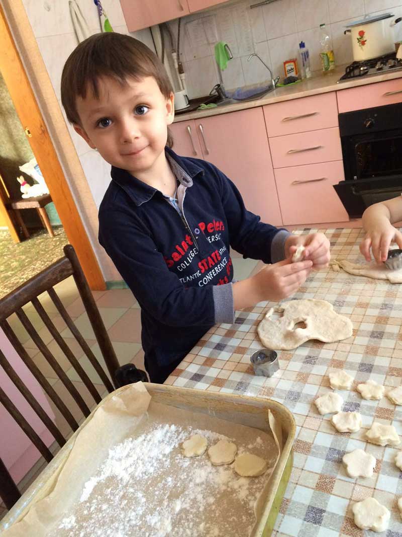 Фотоальбом: Готовим вкусное печенье, Частный детский сад Карапуз и К - 7.jpg