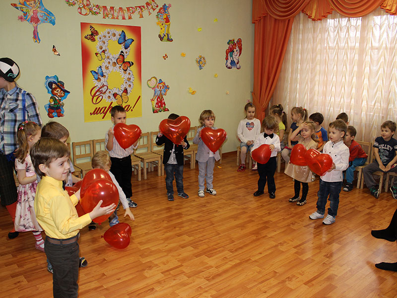Фотоальбом: 8 марта, Частный детский сад Карапуз и К - IMG_4067.JPG