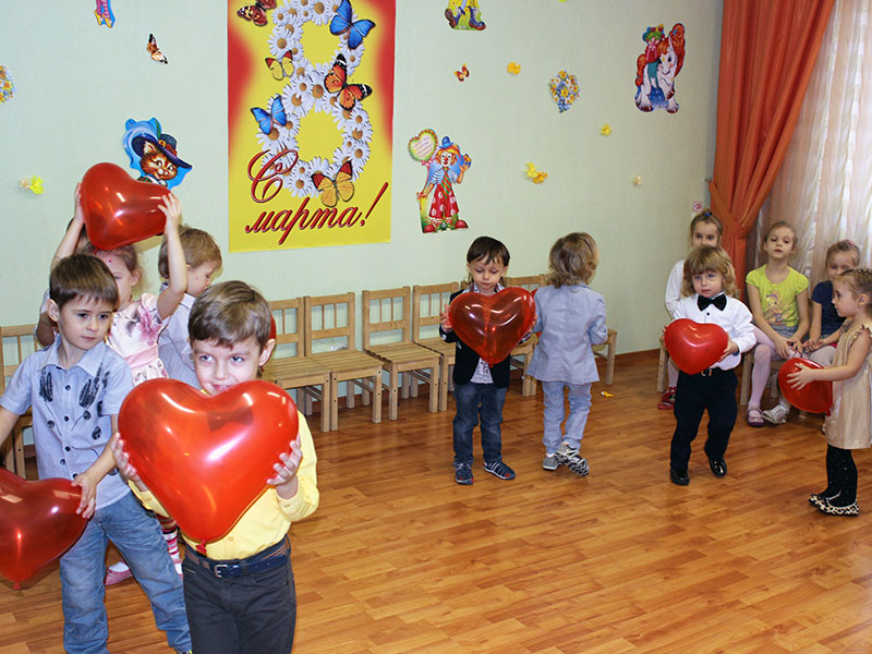 Фотоальбом: 8 марта, Частный детский сад Карапуз и К - IMG_4070.JPG